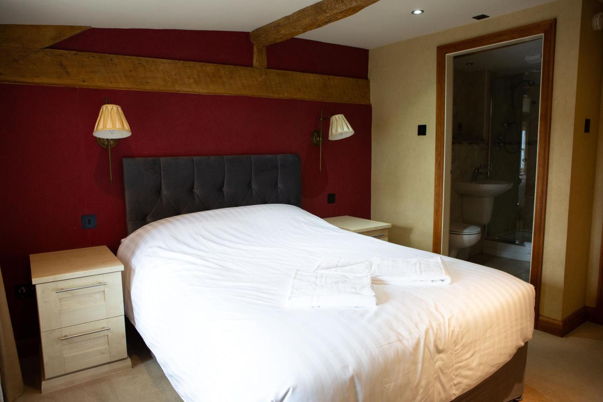 Hotel Coach House à Bentham Extérieur photo